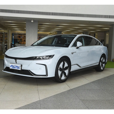 2023年Voyah PHEV 580kmの走行距離と4ドア5座のSUVの車体構造を持つ中型車
