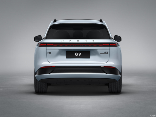 高速電動車 Xpeng G9 5ドア 5席 左方向 スペースSUV 650Km