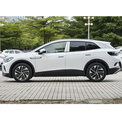 電気自動車 VW ID4 150kWのモーターパワーと 4612mm*1852mm*1640mmの自動