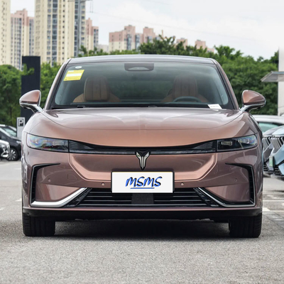 2023年Voyah PHEV 580kmの走行距離と4ドア5座のSUVの車体構造を持つ中型車